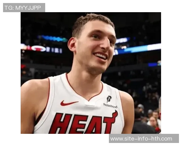 鲍威尔称赞约维奇展现真实自我期待他按风格自由发挥